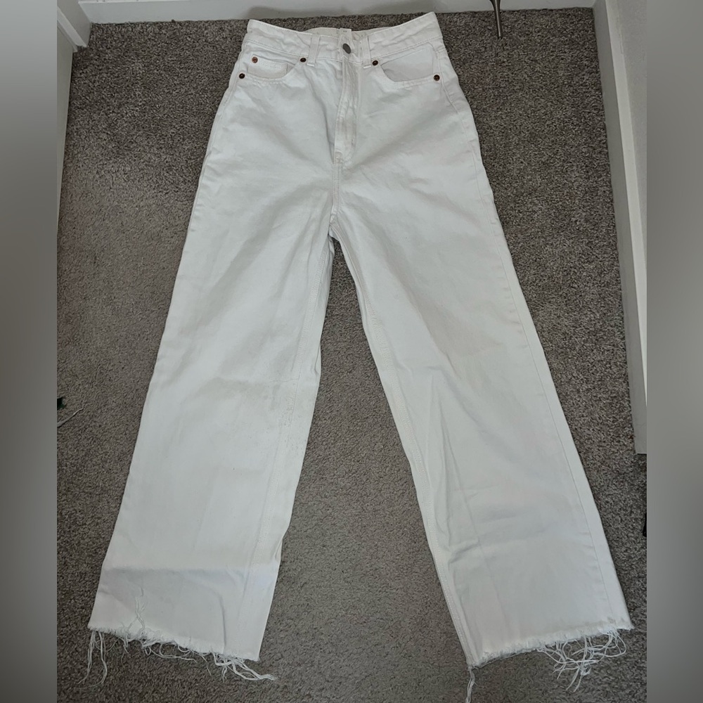 H&M Wide leg white jeans size 4